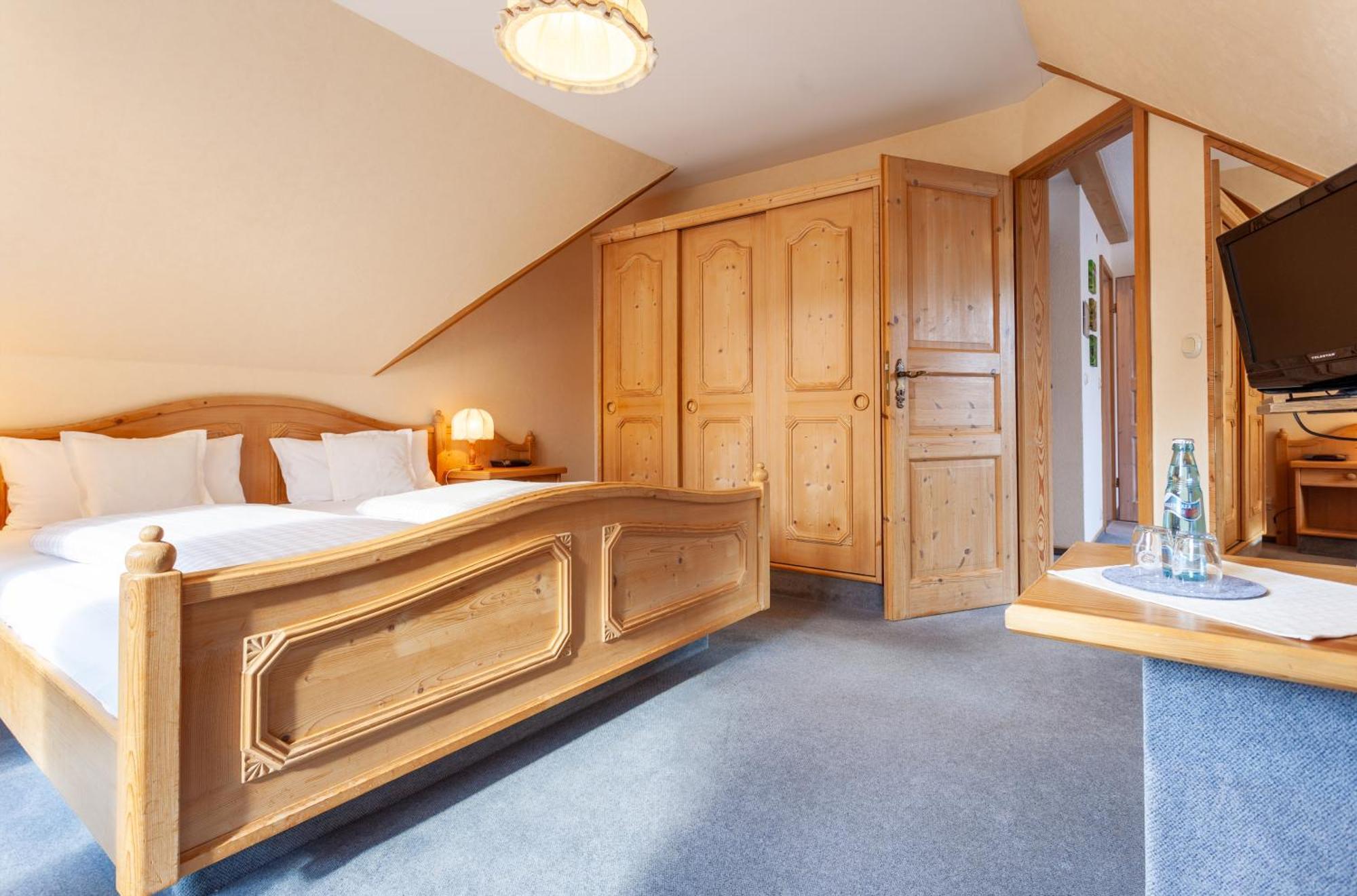 Hotel Sauerlaender Hof Willingen  Kültér fotó